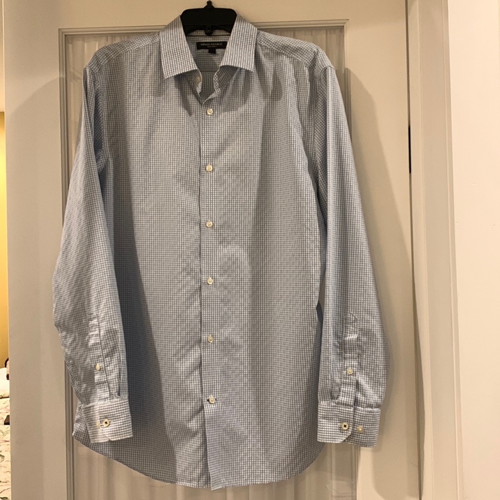 Mens Banana Republic long sleeved shirt.